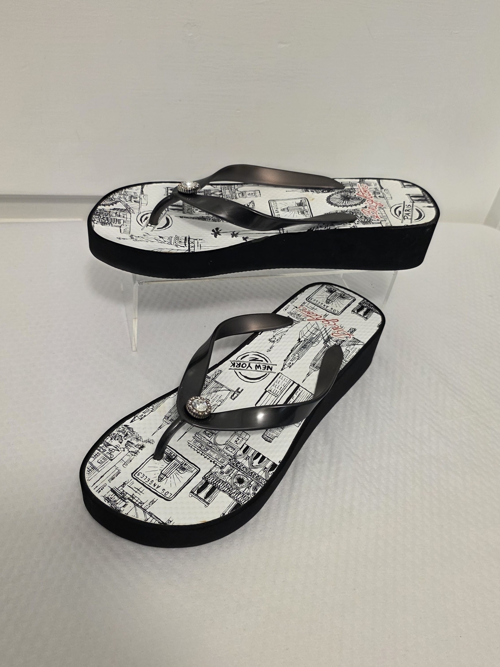 EC Brighton Black & White Voyage Wedge Flip Flops Size 9, Stylish, Fun